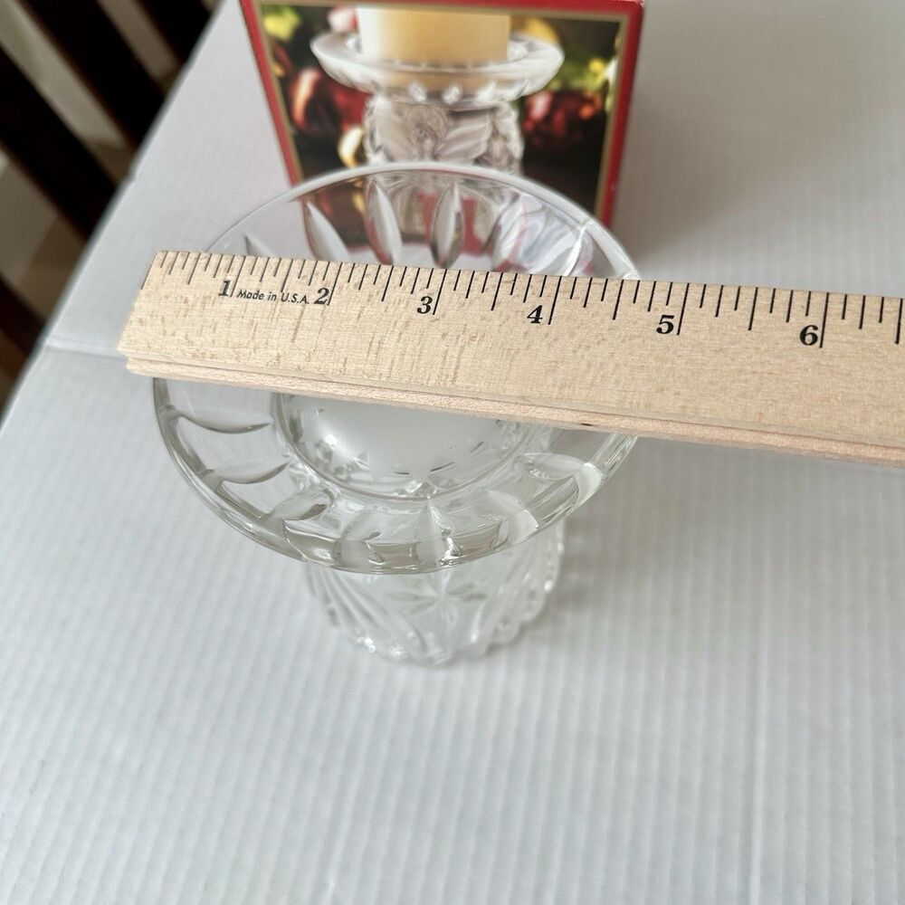 Gorham Angels of Peace Crystal Holiday Traditions Pillar Candleholder 4 3/4" H - Picture 7 of 8